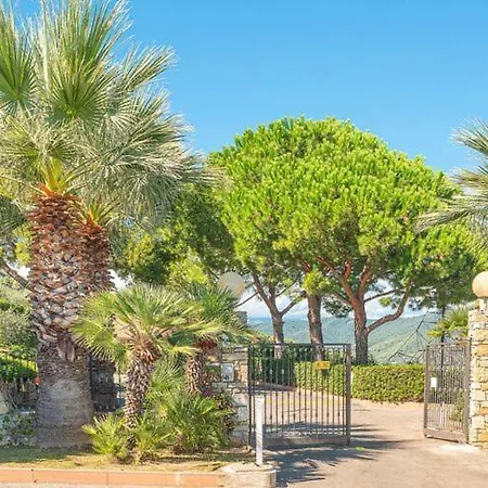 Tourist Villaggio Colombo Marina dʼAndora